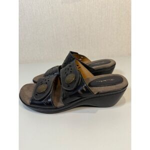 Thom McAn Women's Wendy  Black Wedge  Sandal women size 9.5 M